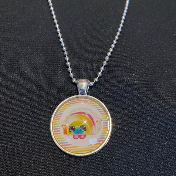 ***bundle items and save*** Shopkins necklace lot of 2 - Picture 2 of 2